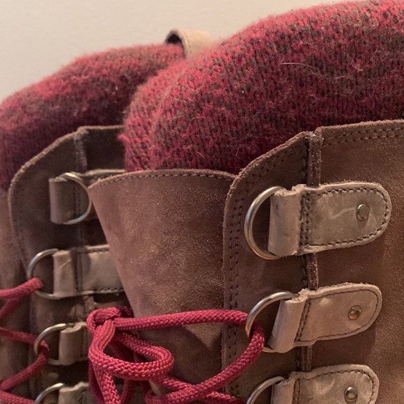 Sorel Snow Boots - Picture 2 of 7